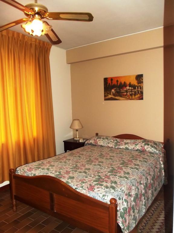 Hostal Gemina Lima Szoba fotó