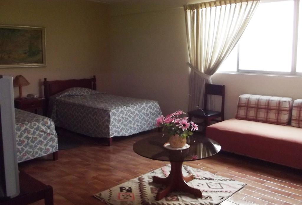 Hostal Gemina Lima Szoba fotó